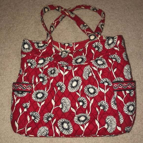 Vera Bradley Handbags - Deco Daisy Vera Bradley Tote